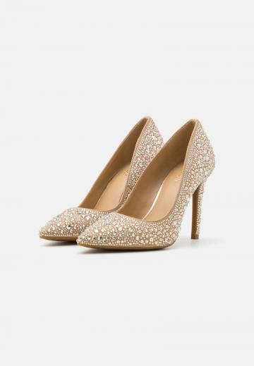 Туфли на высоком каблуке