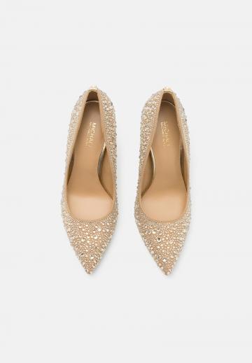 Туфли на высоком каблуке