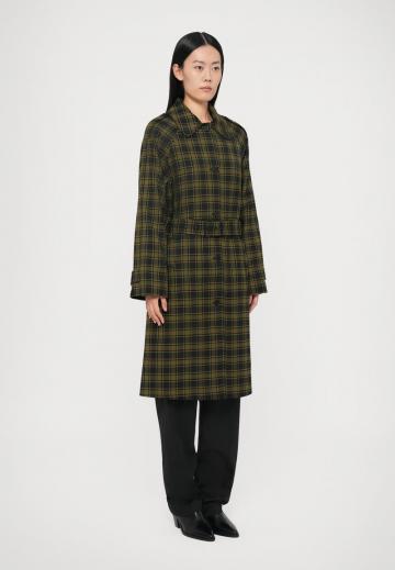 Шерстяное пальто