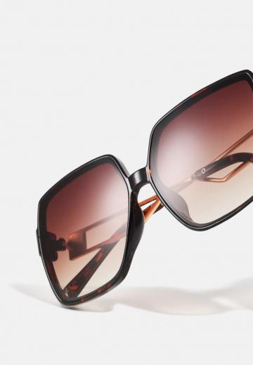 Солнечные очки