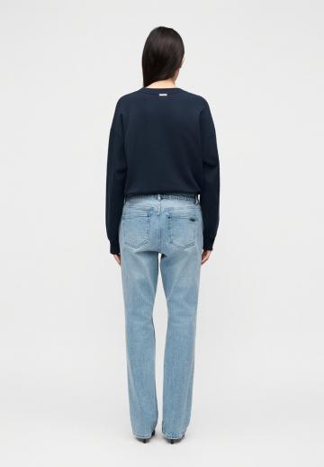 Прямые джинсы