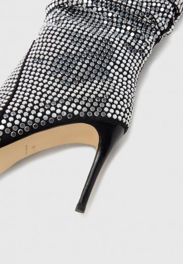 Высокие сапоги