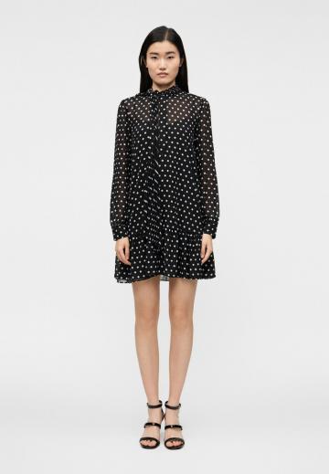 Короткое платье