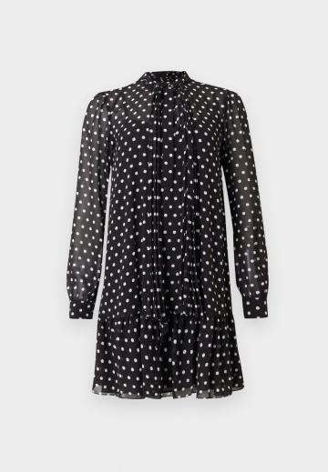 Короткое платье