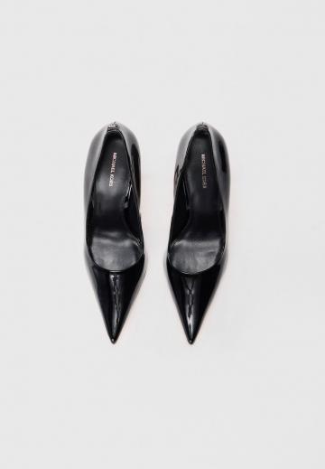 Туфли на высоком каблуке