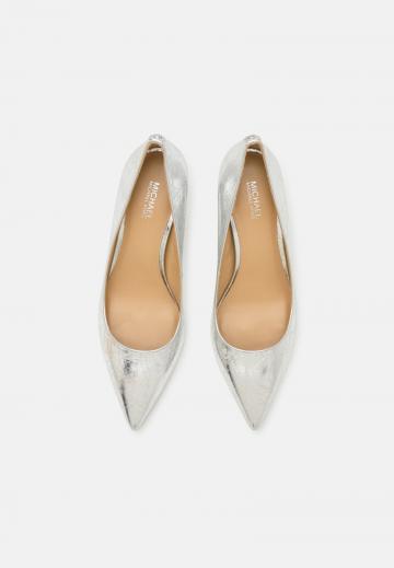 Туфли на высоком каблуке