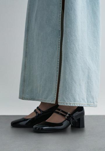 Туфли с ремешком