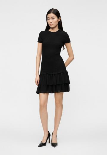 Короткое платье