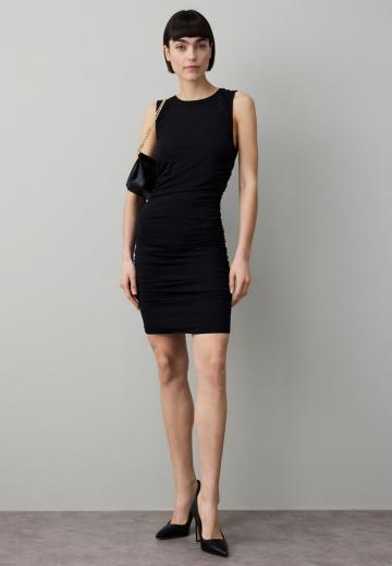 Короткое платье