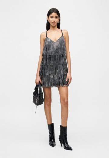 Короткое платье