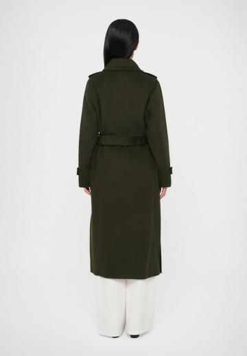 Шерстяное пальто