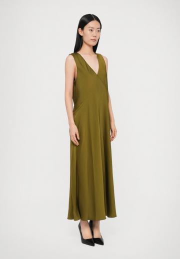 Длинное платье