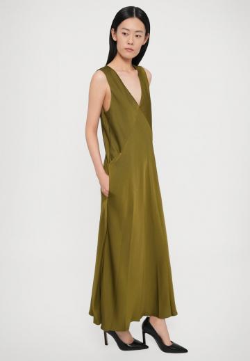 Длинное платье