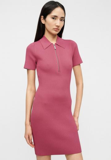 Вязаное платье