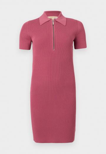 Вязаное платье