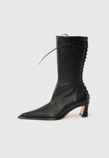 Сапоги на шнуровке