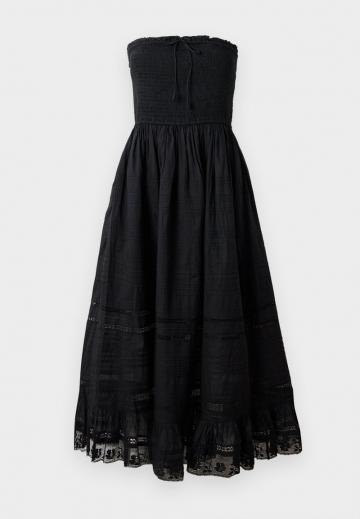 Платье без бретелек