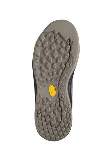 Походные ботинки