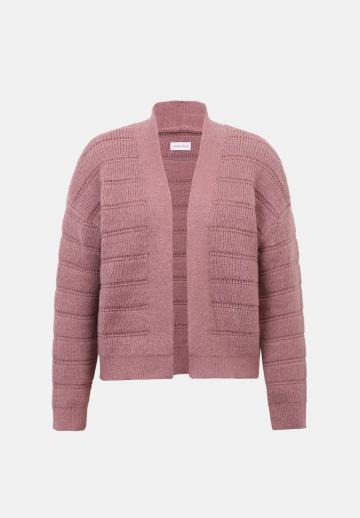 Вязаный жилет