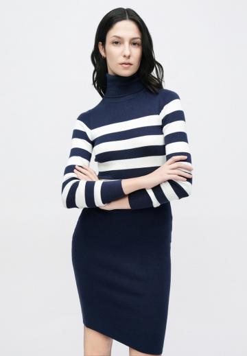 Вязаное платье