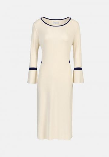 Вязаное платье