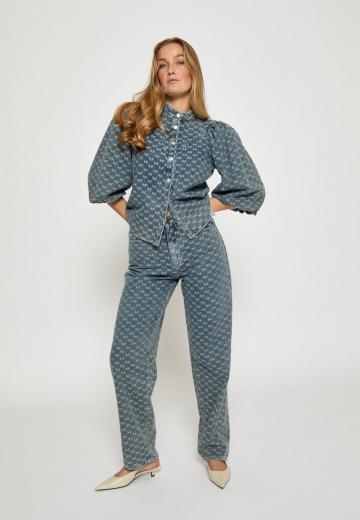 Свободные джинсы