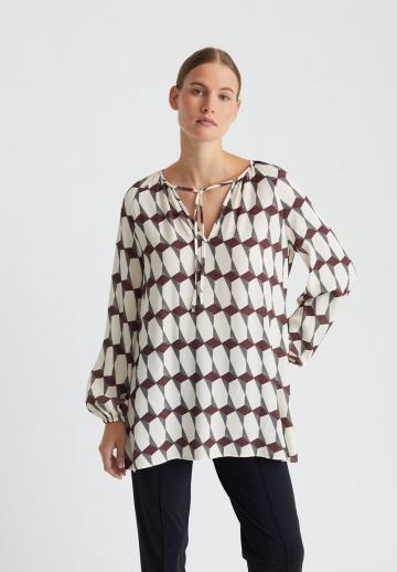 Длинная блузка