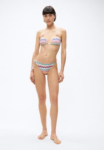 Треугольное бикини