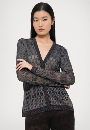 Вязаная кофта