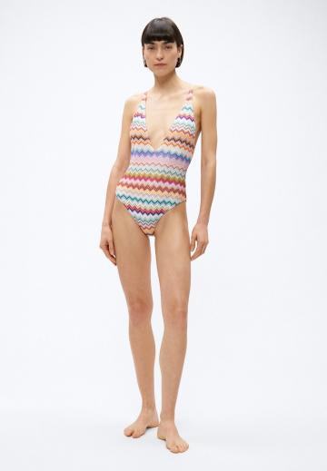 Слитный купальник