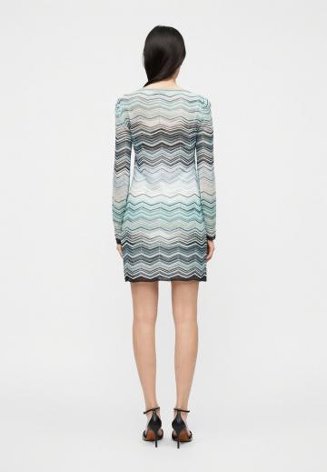 Вязаное платье