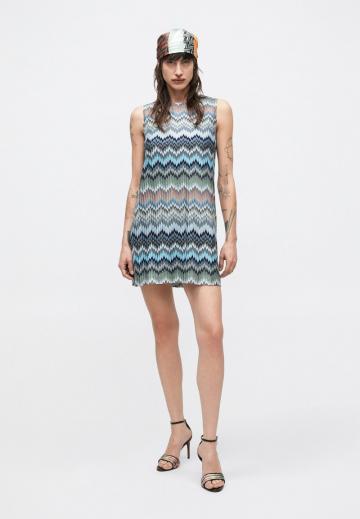 Вязаное платье