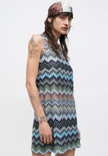 Вязаное платье