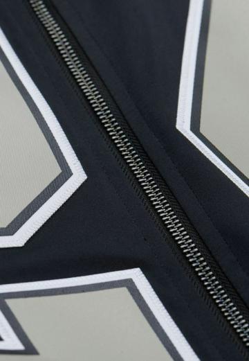 Куртка бомбер