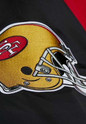 Спортивная куртка