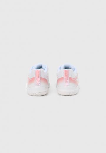 Кроссовки для зала