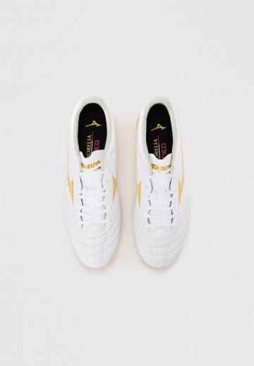 Футбольные бутсы