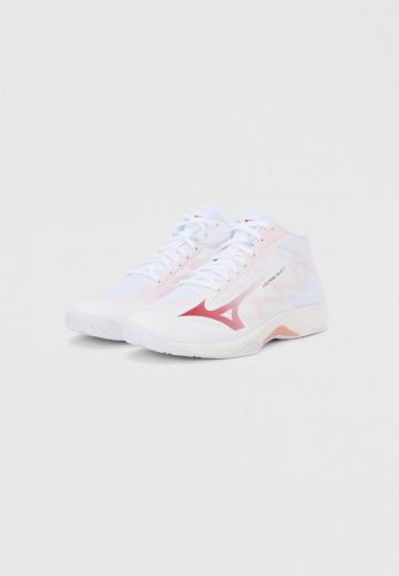 Кроссовки для зала