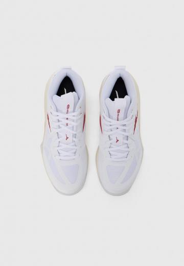 Кроссовки для зала