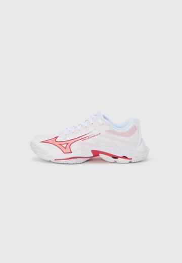 Кроссовки для зала