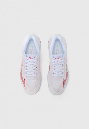 Кроссовки для зала