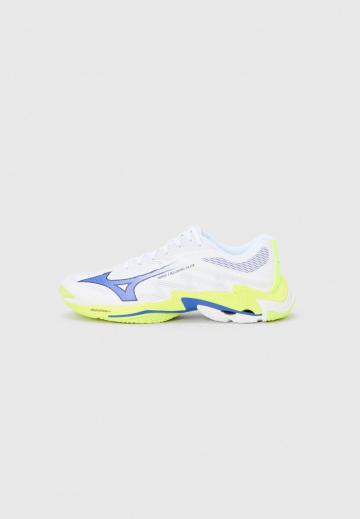 Кроссовки для зала