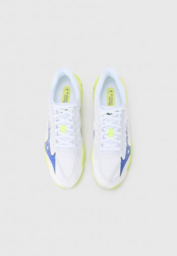 Кроссовки для зала