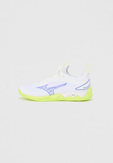 Кроссовки для зала