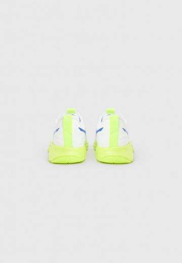 Кроссовки для зала