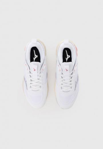 Кроссовки для зала