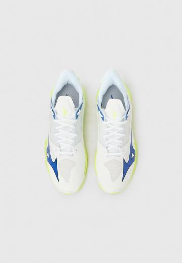 Кроссовки для зала