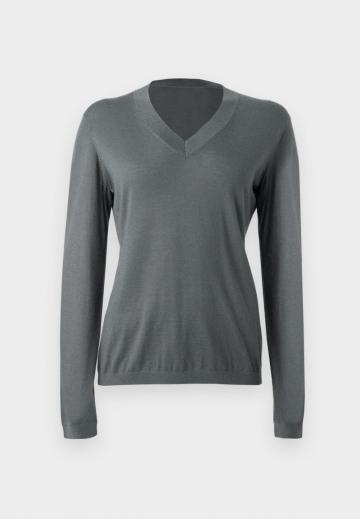 Пуловер с вырезом V