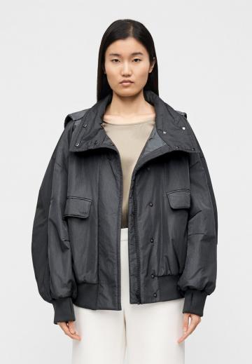 Куртка с накладнымит карманами