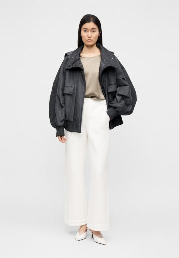 Куртка с накладнымит карманами